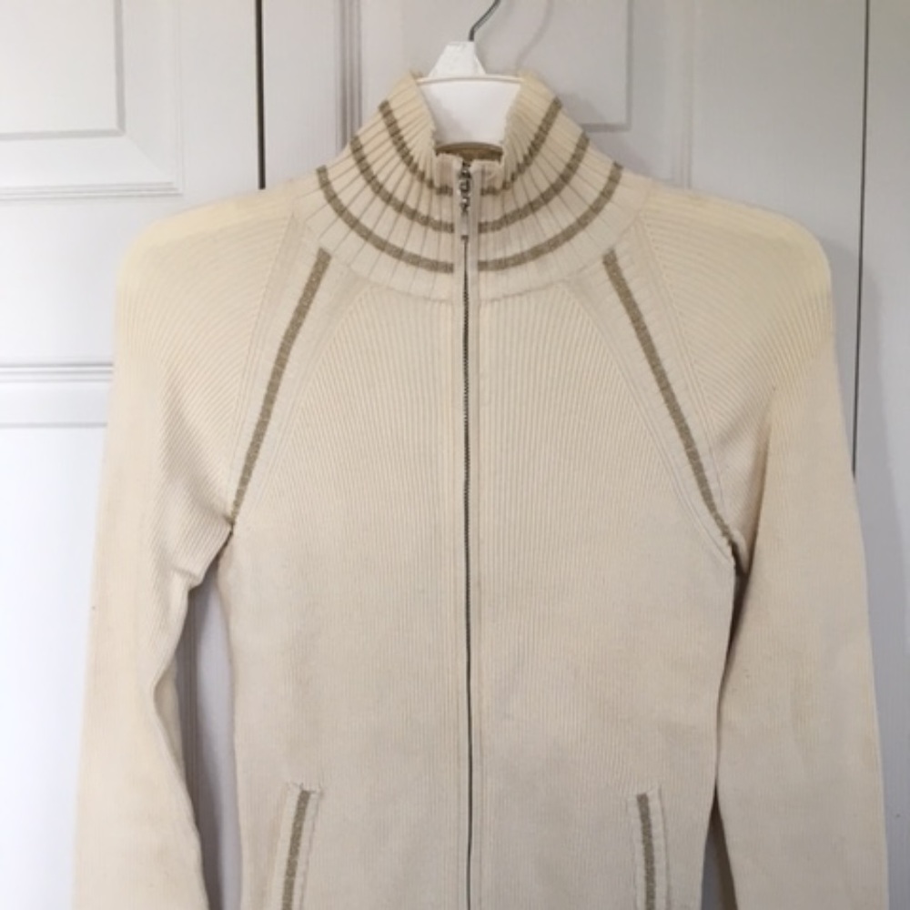 Cache Ivory Mock Turtleneck Gold Detail - Medium